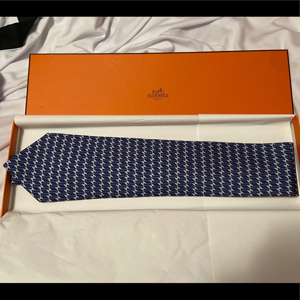 Hermès Tie, New With Tag and Box. Color Marine and Mauve (Blue and Purple)